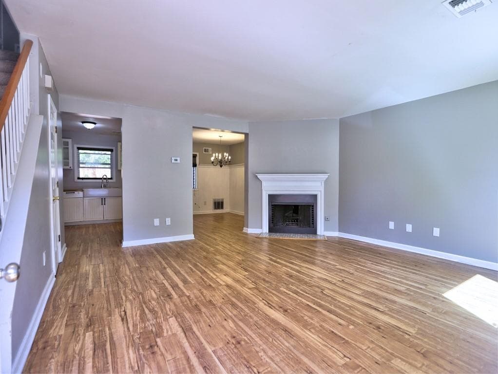 2 bedroom, 3 bathroom, 1,160 sq ft townhouse for sale at 3539 Kennesaw Station Drive, Kennesaw, GA 30144 — photo 9