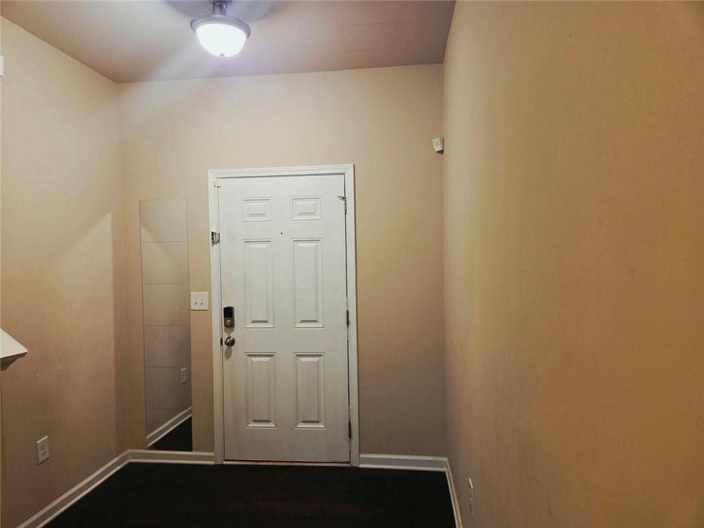 4 bedroom, 3 bathroom, 2,491 sq ft single family residence for sale at 7088 Creeksong Drive, Douglasville, GA 30134 — photo 2