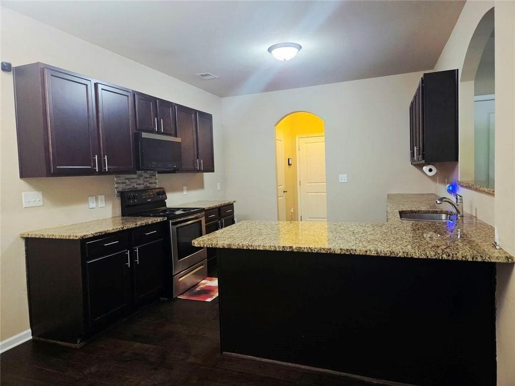 4 bedroom, 3 bathroom, 2,491 sq ft single family residence for sale at 7088 Creeksong Drive, Douglasville, GA 30134 — photo 6