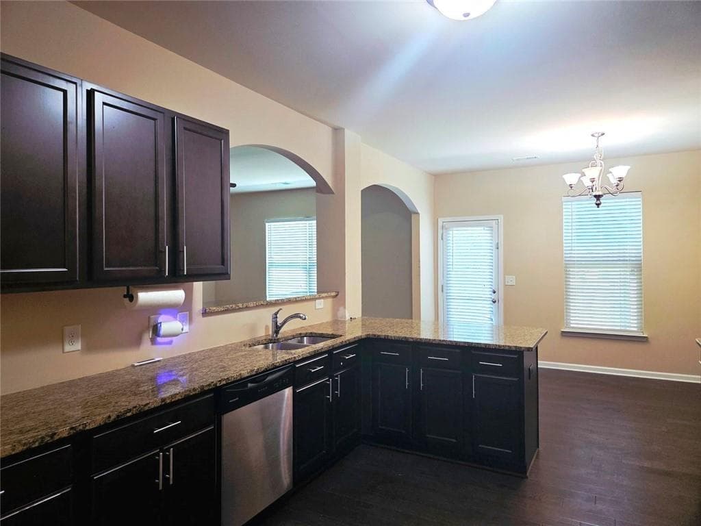 4 bedroom, 3 bathroom, 2,491 sq ft single family residence for sale at 7088 Creeksong Drive, Douglasville, GA 30134 — photo 8