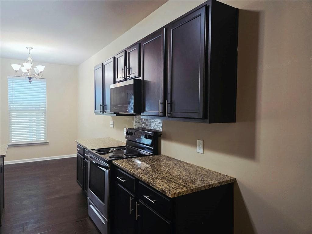 4 bedroom, 3 bathroom, 2,491 sq ft single family residence for sale at 7088 Creeksong Drive, Douglasville, GA 30134 — photo 9