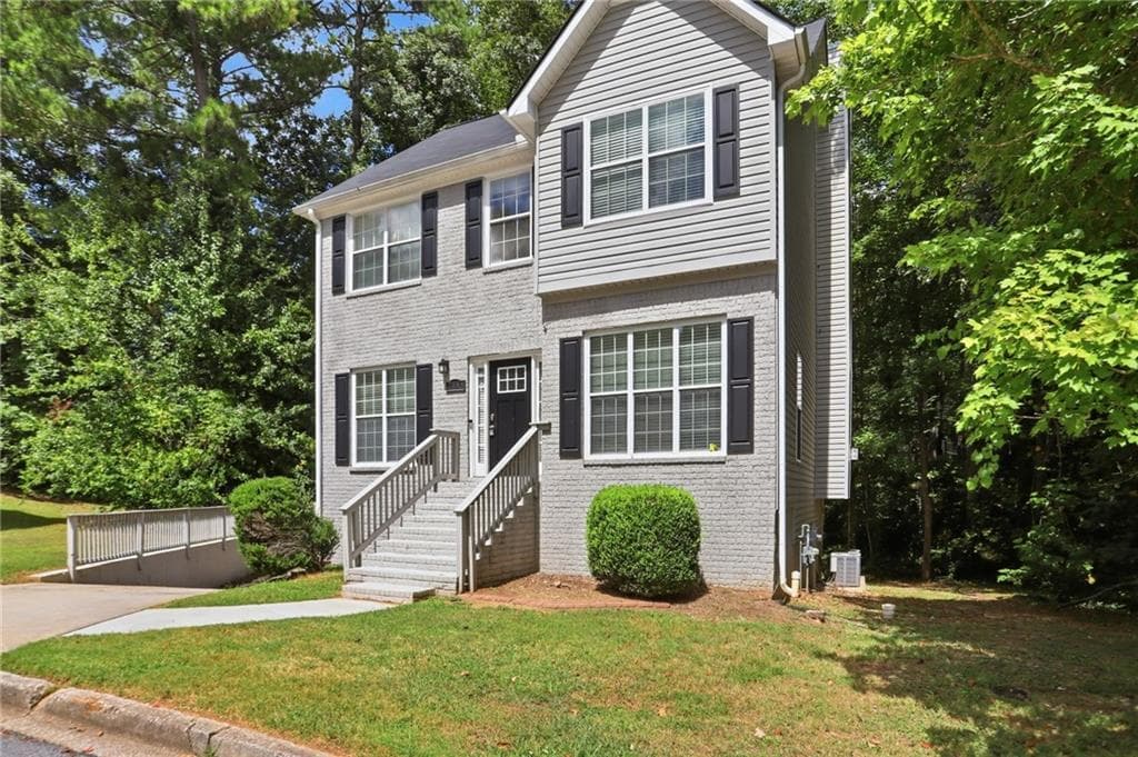 4 bedroom, 3 bathroom, 1,800 sq ft single family residence for sale at 7144 Stonebrook Circle, Lithonia, GA 30058 — photo 2