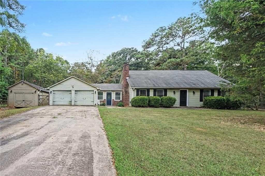 3 bedroom, 2 bathroom, 1,830 sq ft single family residence for sale at 233 Elm Street, Covington, GA 30014