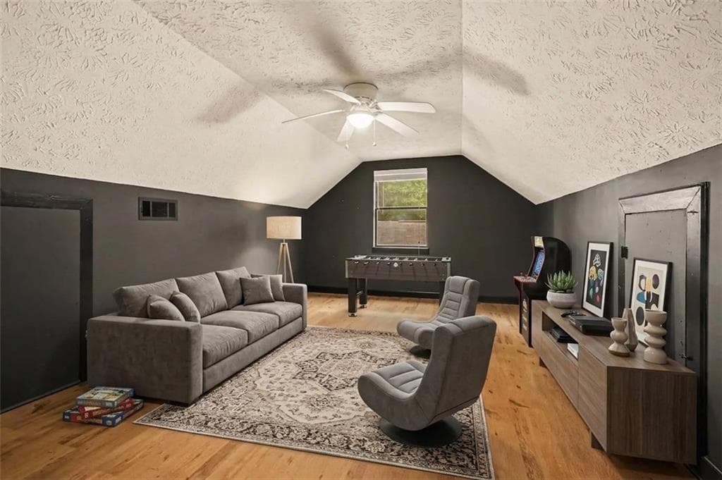 3 bedroom, 2 bathroom, 1,830 sq ft single family residence for sale at 233 Elm Street, Covington, GA 30014 — photo 6