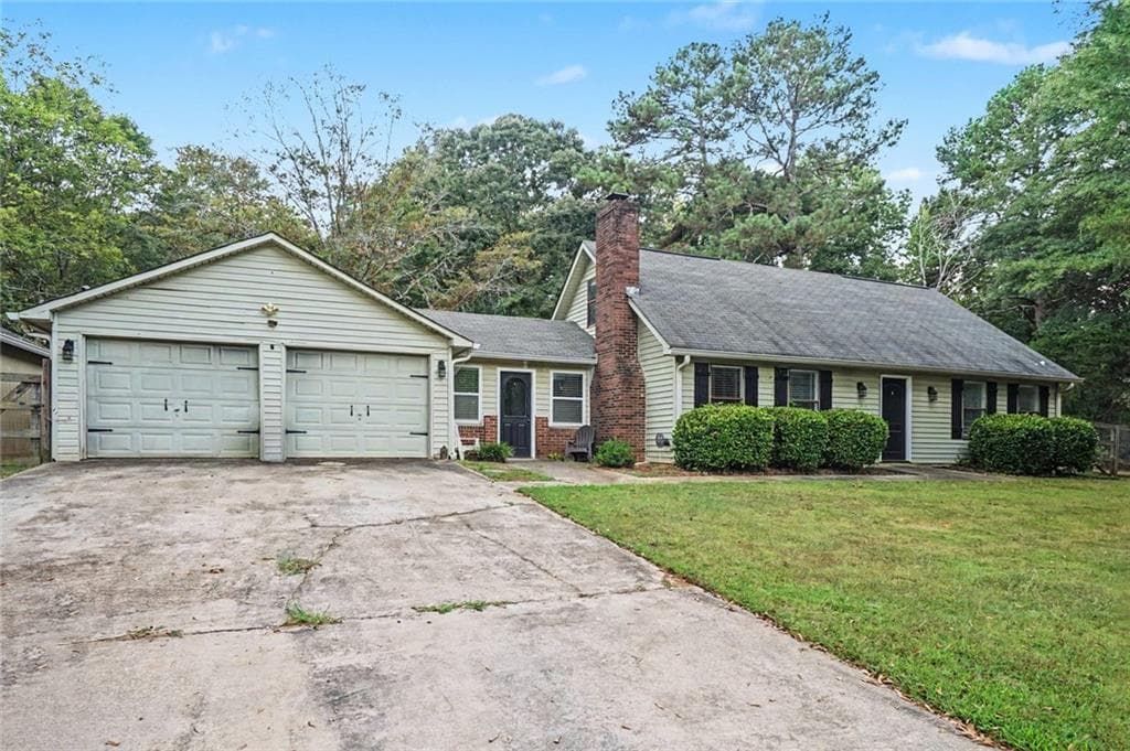3 bedroom, 2 bathroom, 1,830 sq ft single family residence for sale at 233 Elm Street, Covington, GA 30014 — photo 8