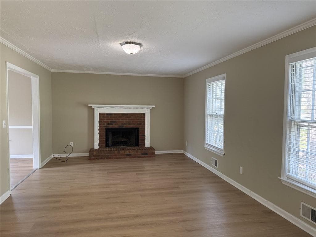 4 bedroom, 3 bathroom, 2,149 sq ft single family residence for sale at 2130 Crescentview Drive, Lawrenceville, GA 30044 — photo 2