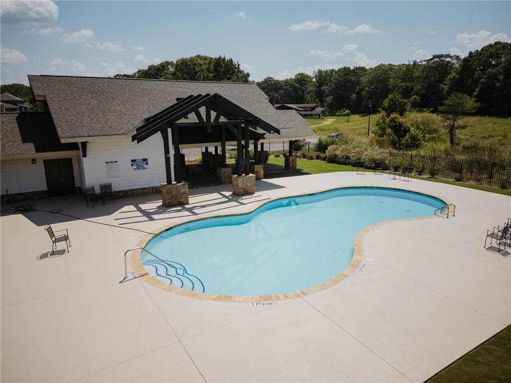 5 bedroom, 4 bathroom, 3,712 sq ft single family residence for sale at 377 Races Road, Hoschton, GA 30548 — photo 3