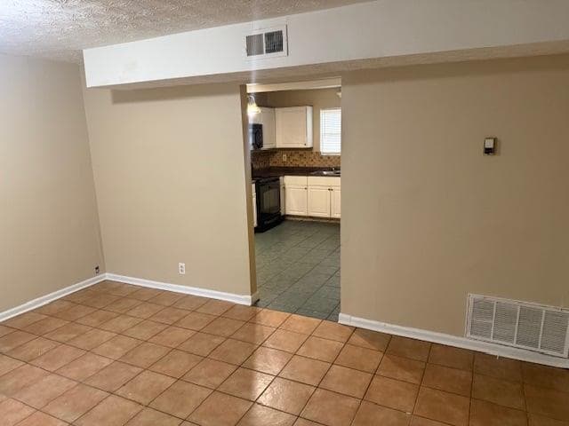 3 bedroom, 2 bathroom, 1,061 sq ft townhouse for rent at 1166 Dogwood Court, Conyers, GA 30012 for $1,400 a month — photo 2