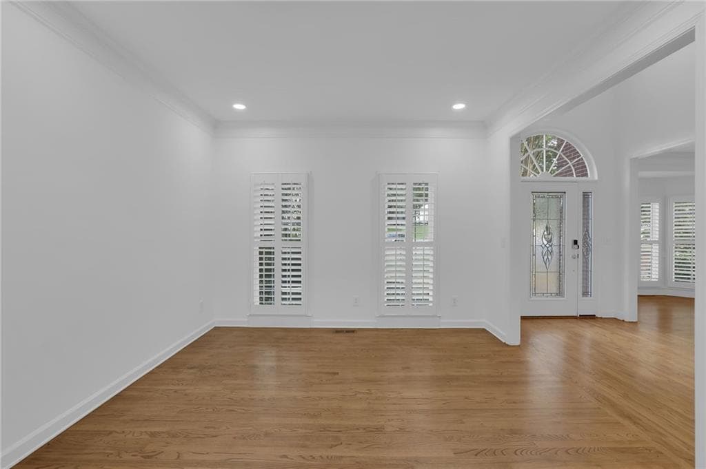 6 bedroom, 4 bathroom, 3,580 sq ft single family residence for rent at 235 Ashebourne Trail, Johns Creek, GA 30005 for $3,650 a month — photo 2