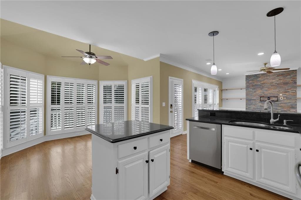6 bedroom, 4 bathroom, 3,580 sq ft single family residence for rent at 235 Ashebourne Trail, Johns Creek, GA 30005 for $3,650 a month — photo 10