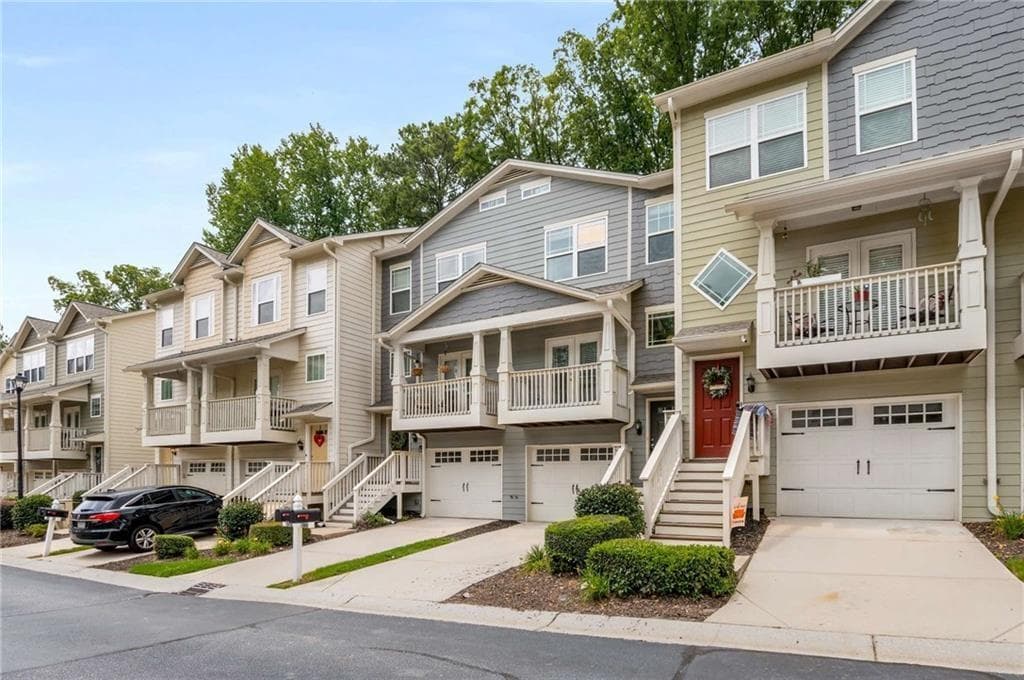3 bedroom, 4 bathroom, 1,326 sq ft townhouse for sale at 1368 Liberty Parkway, Atlanta, GA 30318 — photo 4