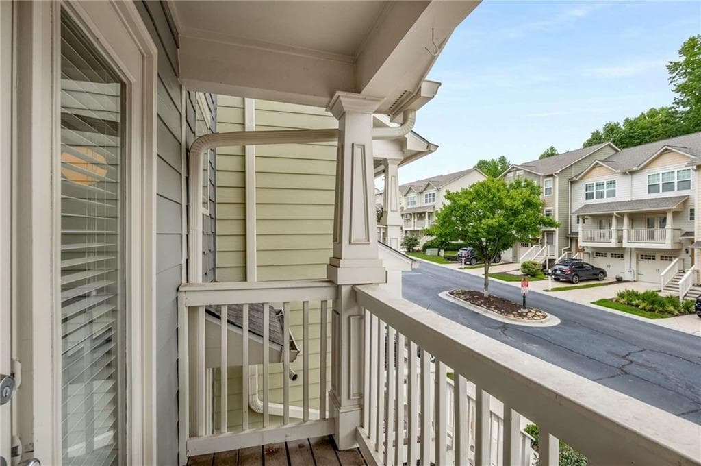 3 bedroom, 4 bathroom, 1,326 sq ft townhouse for sale at 1368 Liberty Parkway, Atlanta, GA 30318 — photo 9