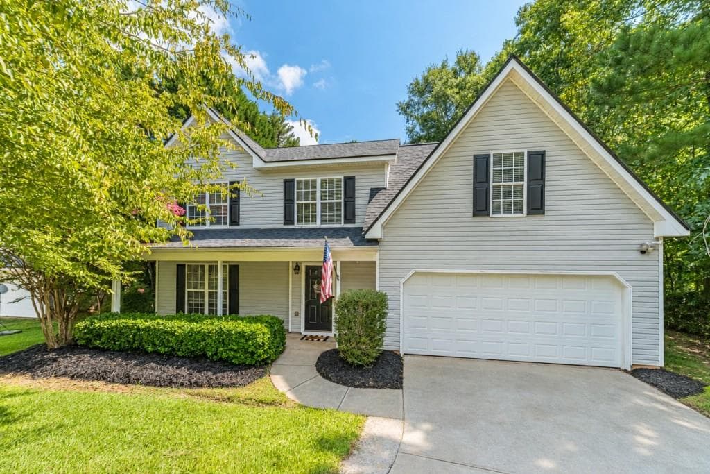3 bedroom, 3 bathroom, 1,850 sq ft single family residence for sale at 815 Sterling Place, Monroe, GA 30656