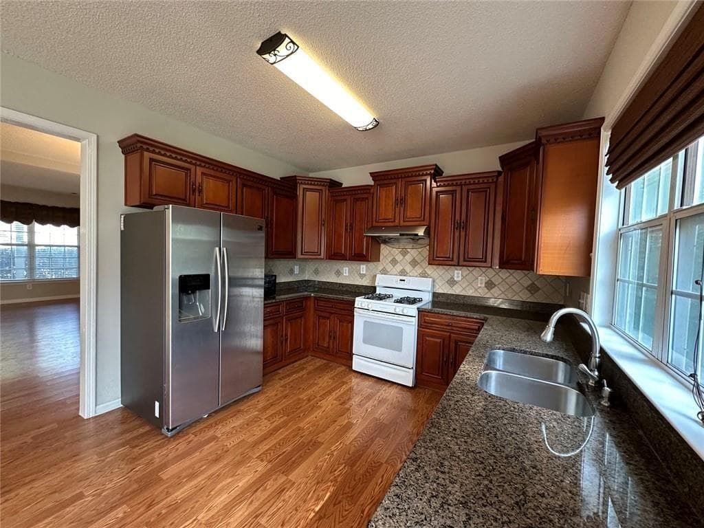 3 bedroom, 3 bathroom, 1,908 sq ft single family residence for rent at 500 Stambridge Court, Johns Creek, GA 30005 for $2,850 a month — photo 6