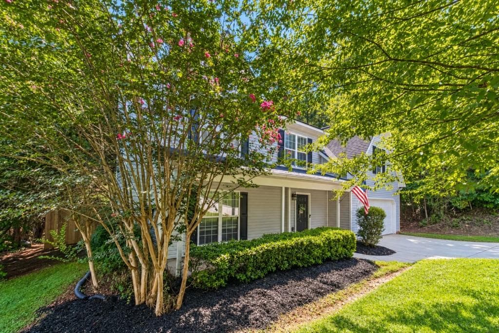 3 bedroom, 3 bathroom, 1,850 sq ft single family residence for sale at 815 Sterling Place, Monroe, GA 30656 — photo 3