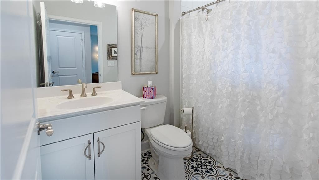 2 bedroom, 2 bathroom, 1,920 sq ft single family residence for rent at 5687 Villa Crest Drive, Hoschton, GA 30548 for $2,750 a month — photo 2