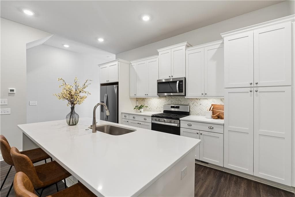3 bedroom, 4 bathroom, 2,142 sq ft townhouse for sale at 857 Constellation Drive, Decatur, GA 30033 — photo 6