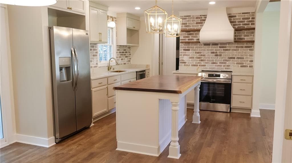4 bedroom, 4 bathroom, 2,450 sq ft single family residence for sale at 6356 Fitzgerald Lane, Austell, GA 30168 — photo 4