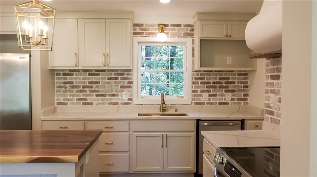 4 bedroom, 4 bathroom, 2,450 sq ft single family residence for sale at 6356 Fitzgerald Lane, Austell, GA 30168 — photo 5
