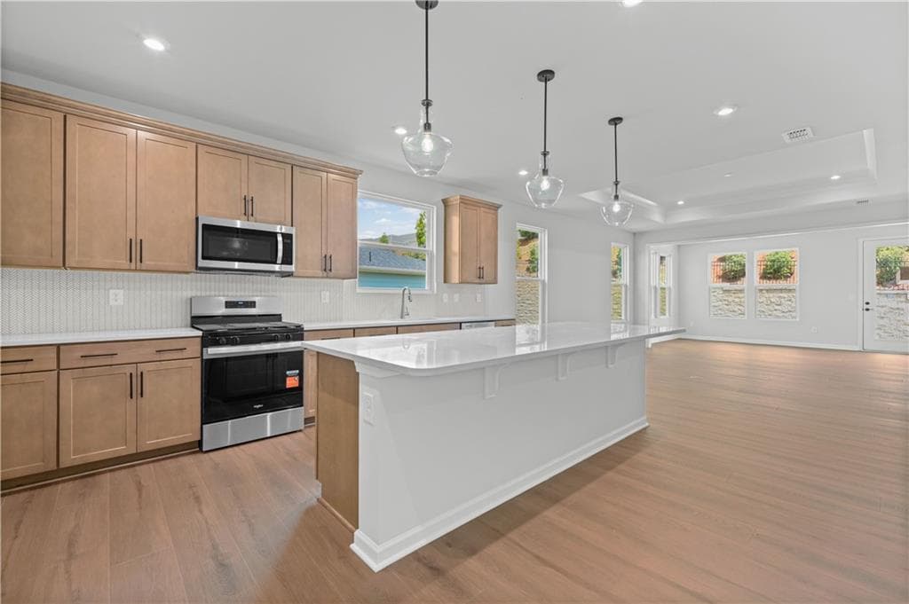 3 bedroom, 2 bathroom, 2,030 sq ft single family residence for sale at 1025 Dirr Drive, Griffin, GA 30223 — photo 3