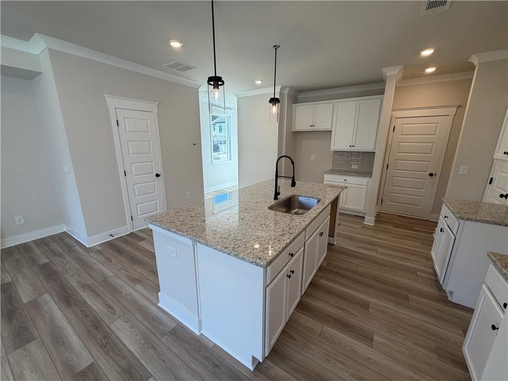 3 bedroom, 3 bathroom, 1,850 sq ft townhouse for sale at 4210 Oak View Lane, Gainesville, GA 30504 — photo 8
