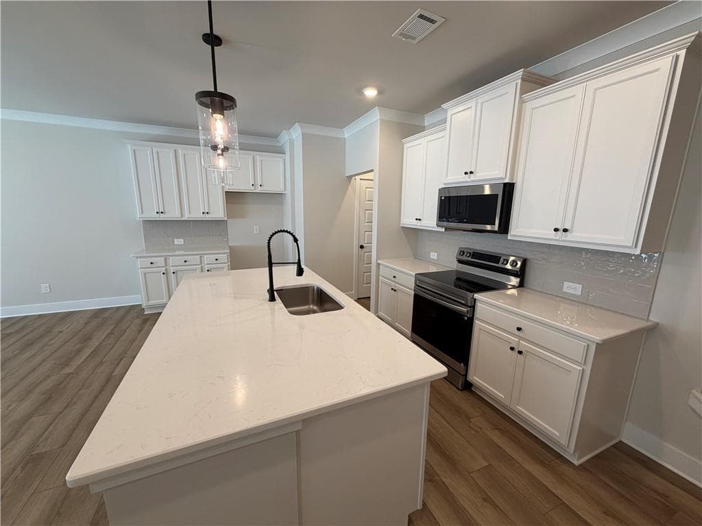 3 bedroom, 3 bathroom, 1,858 sq ft townhouse for sale at 4214 Oak View Lane, Gainesville, GA 30504 — photo 8