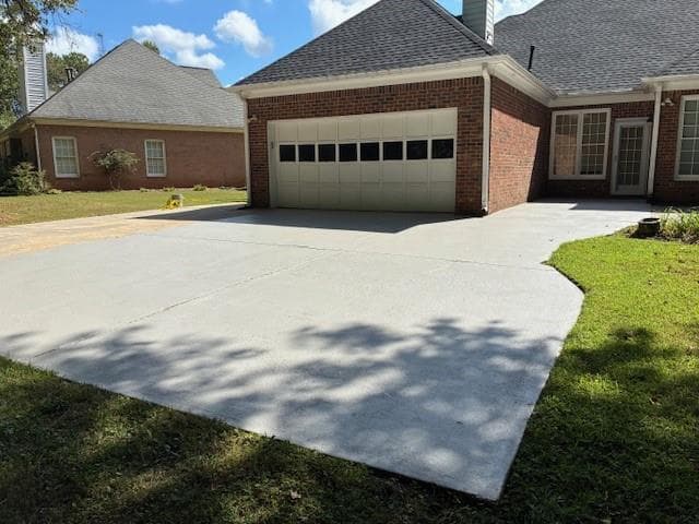 3 bedroom, 2 bathroom, 1,996 sq ft single family residence for sale at 550 Arbor North Way, Alpharetta, GA 30004 — photo 4