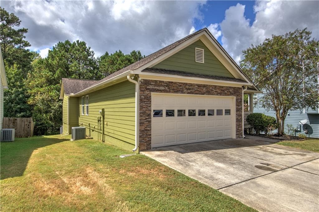 3 bedroom, 2 bathroom, 2,123 sq ft single family residence for sale at 36 Chimney Springs Drive, Cartersville, GA 30120 — photo 4