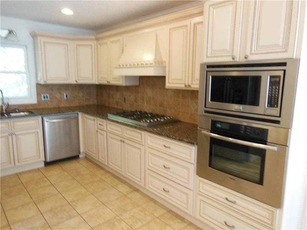 4 bedroom, 2 bathroom, 2,100 sq ft single family residence for rent at 2583 Parker Trail, Gainesville, GA 30506 for $2,900 a month — photo 7