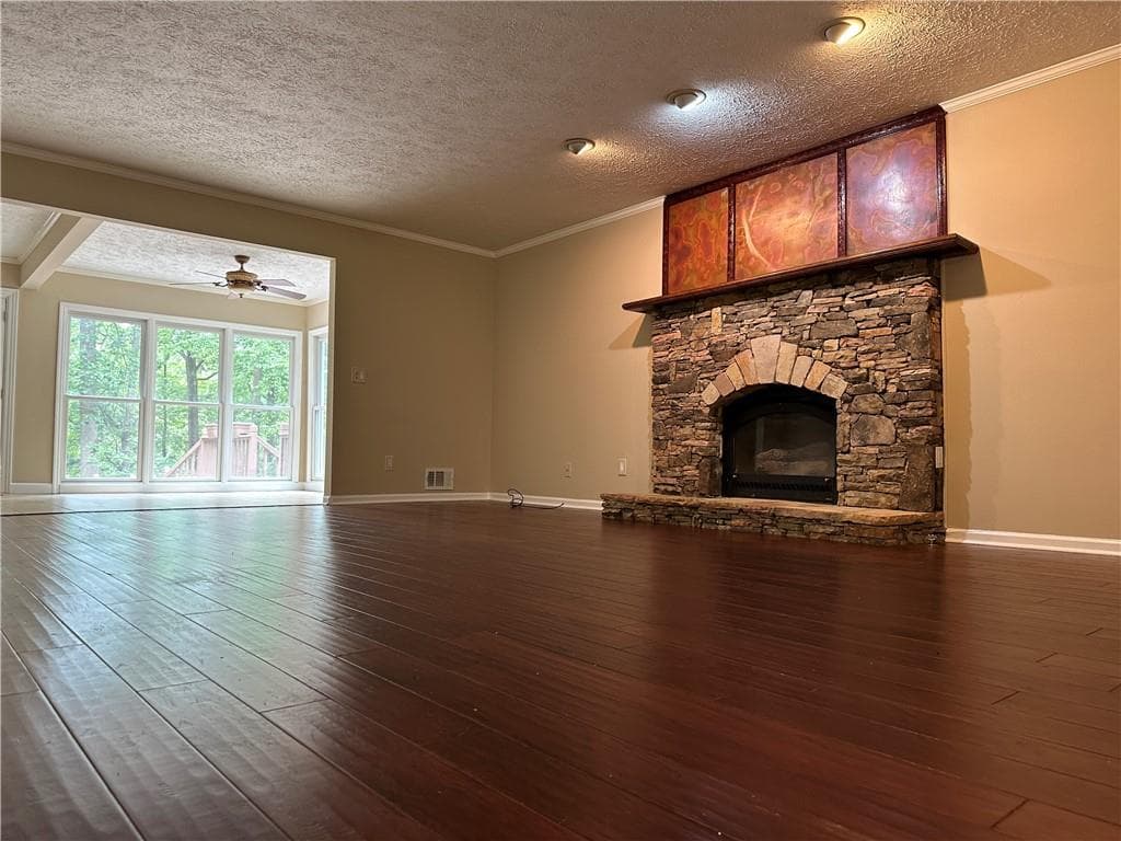 4 bedroom, 2 bathroom, 2,100 sq ft single family residence for rent at 2583 Parker Trail, Gainesville, GA 30506 for $2,900 a month — photo 9