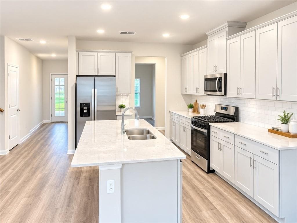 5 bedroom, 3 bathroom, 3,014 sq ft single family residence for rent at 38 Warwick Court, Pendergrass, GA 30567 for $2,500 a month — photo 5