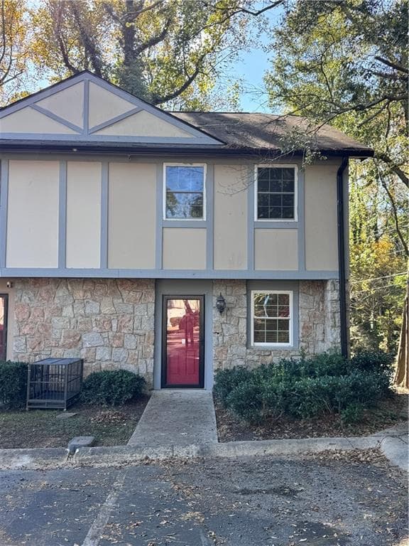 2 bedroom, 2 bathroom, 1,190 sq ft condominium for sale at 1151 Rankin Street 6B, Stone Mountain, GA 30083