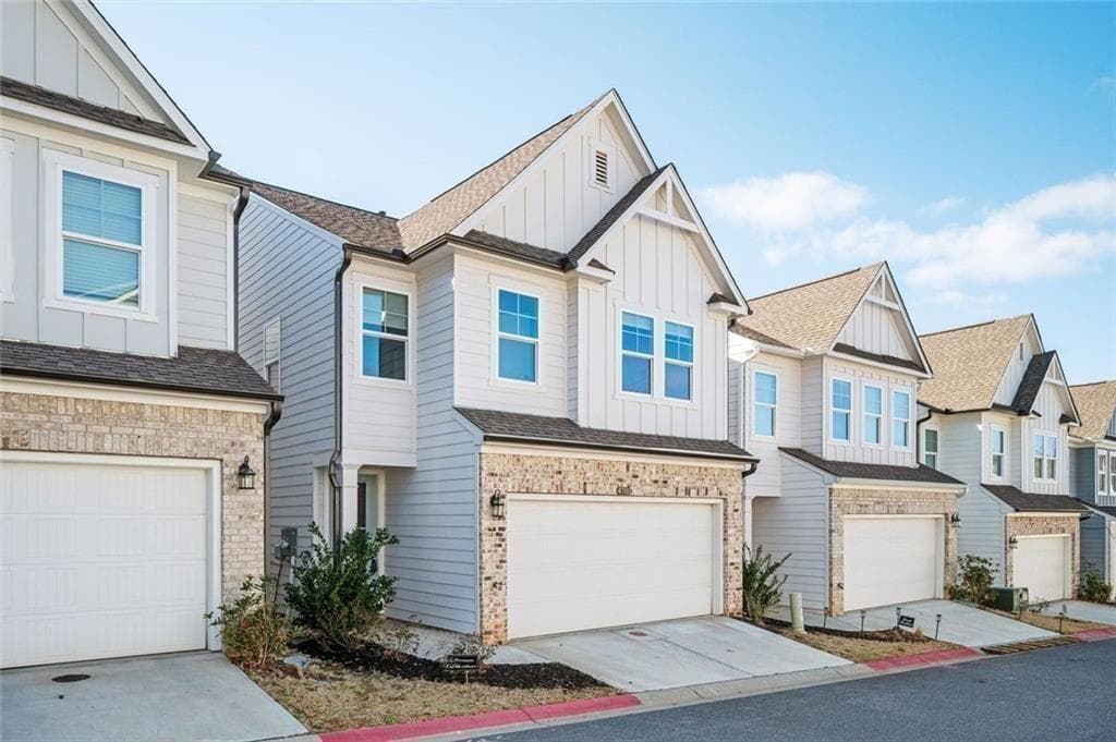 3 bedroom, 3 bathroom, 2,070 sq ft single family residence for sale at 4703 Canary Diamond Lane, Kennesaw, GA 30144 — photo 2