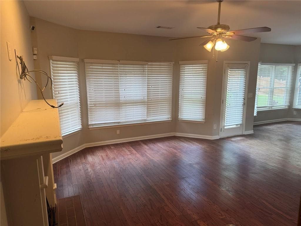 5 bedroom, 3 bathroom, 3,434 sq ft single family residence for sale at 2320 Turtle Creek Way, Lawrenceville, GA 30043 — photo 7