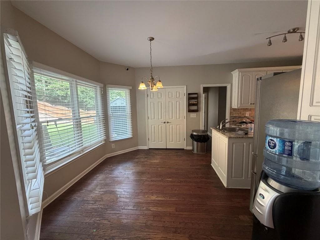 5 bedroom, 3 bathroom, 3,434 sq ft single family residence for sale at 2320 Turtle Creek Way, Lawrenceville, GA 30043 — photo 9