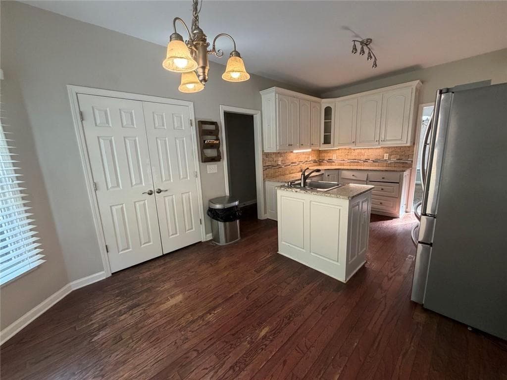 5 bedroom, 3 bathroom, 3,434 sq ft single family residence for sale at 2320 Turtle Creek Way, Lawrenceville, GA 30043 — photo 10
