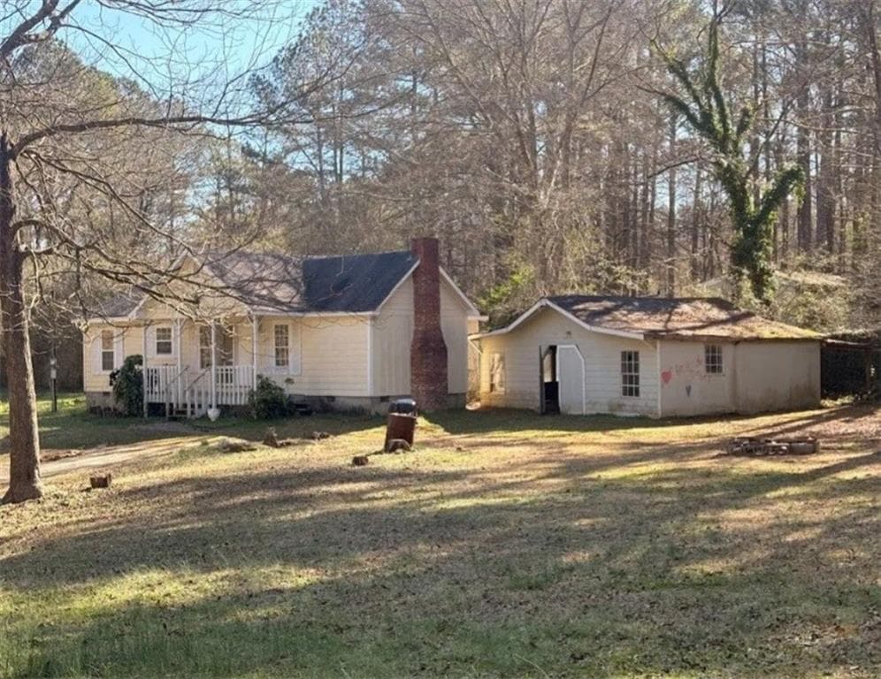 2 bedroom, 1 bathroom, 1,227 sq ft single family residence for sale at 17 Collins Road, Carrollton, GA 30116 — photo 2