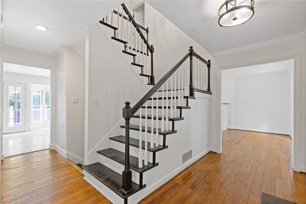 4 bedroom, 4 bathroom, 2,137 sq ft single family residence for rent at 2328 Defoors Ferry Road, Atlanta, GA 30318 for $4,000 a month — photo 2