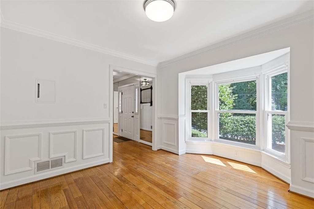 4 bedroom, 4 bathroom, 2,137 sq ft single family residence for rent at 2328 Defoors Ferry Road, Atlanta, GA 30318 for $4,000 a month — photo 3