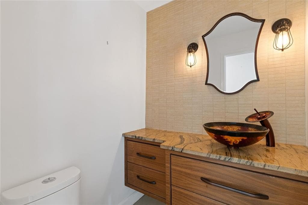 4 bedroom, 4 bathroom, 2,137 sq ft single family residence for rent at 2328 Defoors Ferry Road, Atlanta, GA 30318 for $4,000 a month — photo 6