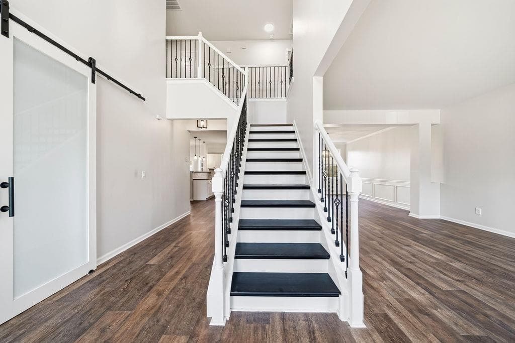 6 bedroom, 4 bathroom, 3,264 sq ft single family residence for sale at 8908 Brandy Rose, Douglasville, GA 30134 — photo 4
