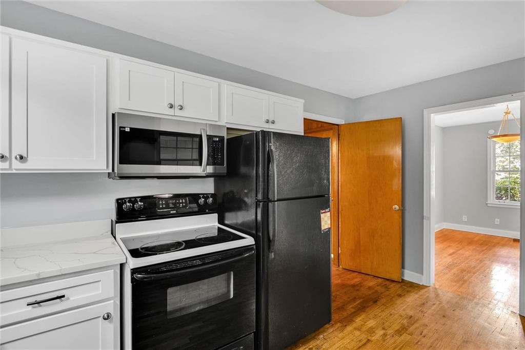 4 bedroom, 2 bathroom, 1,438 sq ft single family residence for rent at 1857 Fern Creek Lane, Atlanta, GA 30329 for $2,650 a month — photo 6