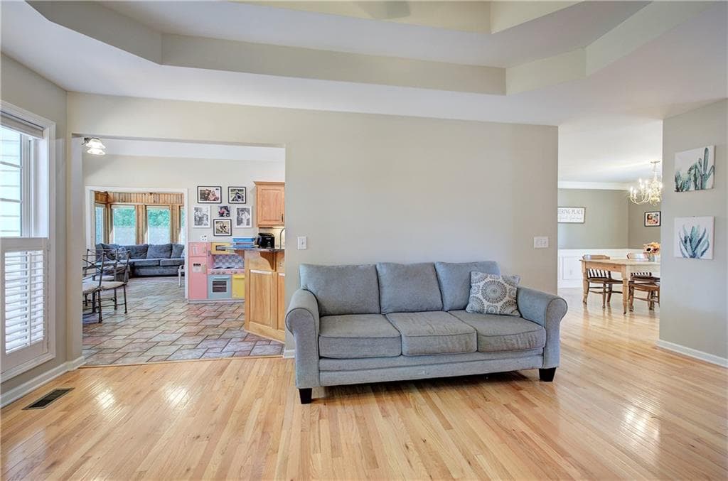4 bedroom, 3 bathroom, 3,625 sq ft single family residence for sale at 1082 Fieldstone Drive, Canton, GA 30114 — photo 10