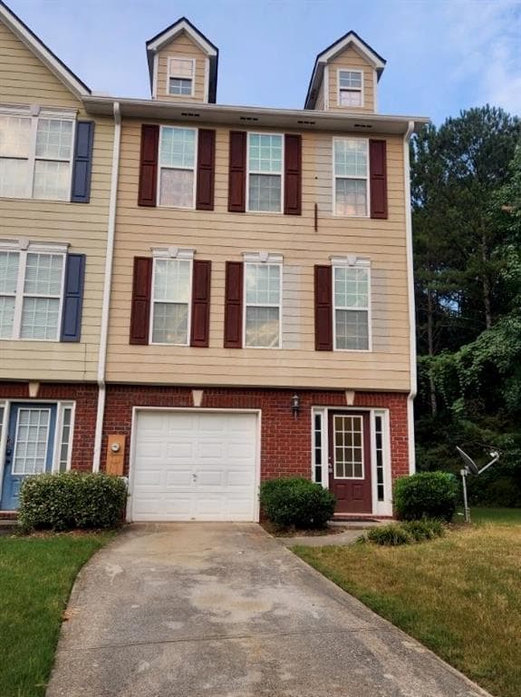 3 bedroom, 3 bathroom, 1,540 sq ft townhouse for sale at 1736 Redan, Lithonia, GA 30058 — photo 1 of 21