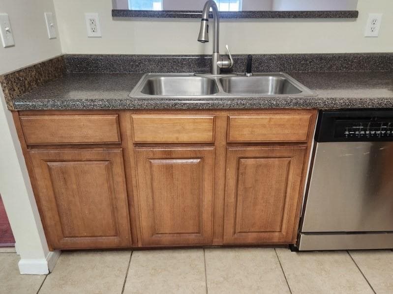 3 bedroom, 3 bathroom, 1,540 sq ft townhouse for sale at 1736 Redan, Lithonia, GA 30058 — photo 10
