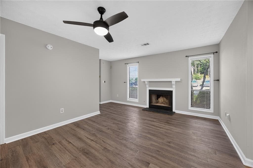 2 bedroom, 2 bathroom, 1,182 sq ft condominium for sale at 3923 Woodridge Way, Tucker, GA 30084 — photo 6