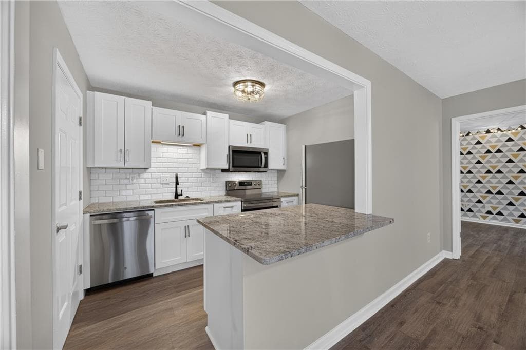 2 bedroom, 2 bathroom, 1,182 sq ft condominium for sale at 3923 Woodridge Way, Tucker, GA 30084 — photo 10