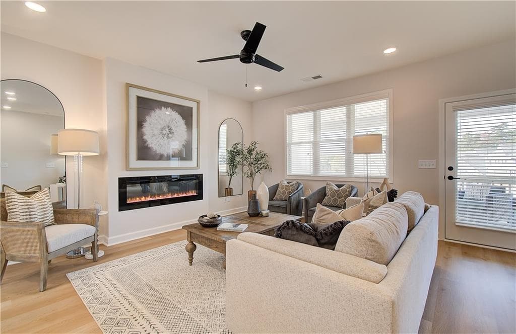 3 bedroom, 4 bathroom, 1,824 sq ft townhouse for sale at 1914 Kinnard Alley, Kennesaw, GA 30144 — photo 6