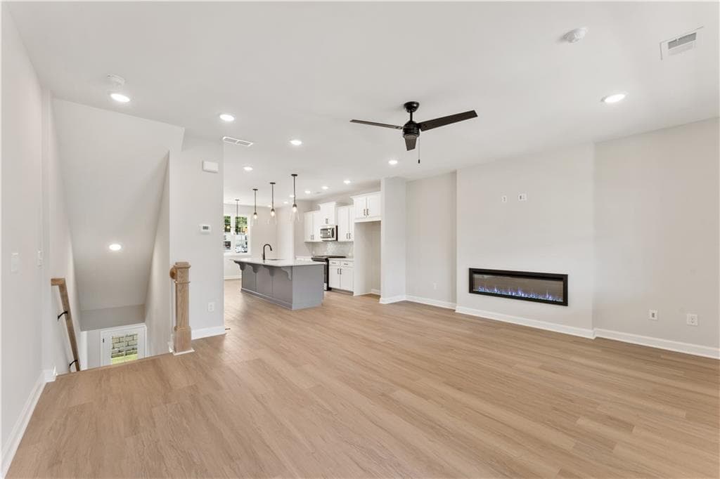 3 bedroom, 4 bathroom, 1,824 sq ft townhouse for sale at 1914 Kinnard Alley, Kennesaw, GA 30144 — photo 7