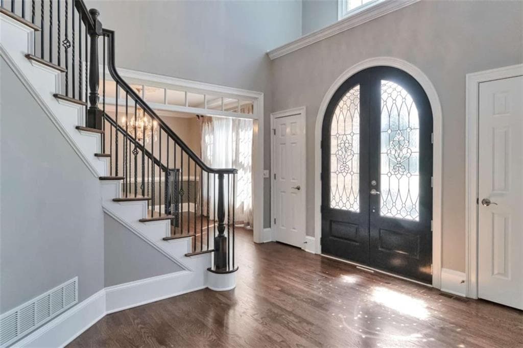 6 bedroom, 6 bathroom, 5,469 sq ft single family residence for sale at 1421 Castlebrooke Way, Marietta, GA 30066 — photo 5